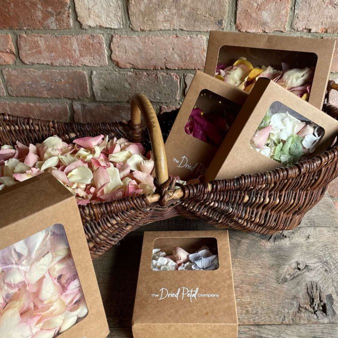 Biodegradable Confetti for a Wedding: 2026 Guide