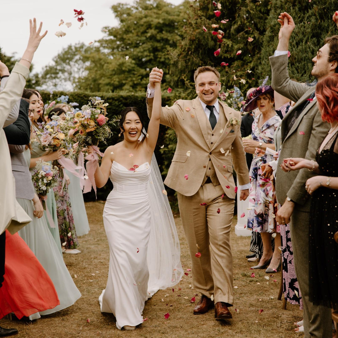 Rose Petals for Weddings: A Guide to Confetti