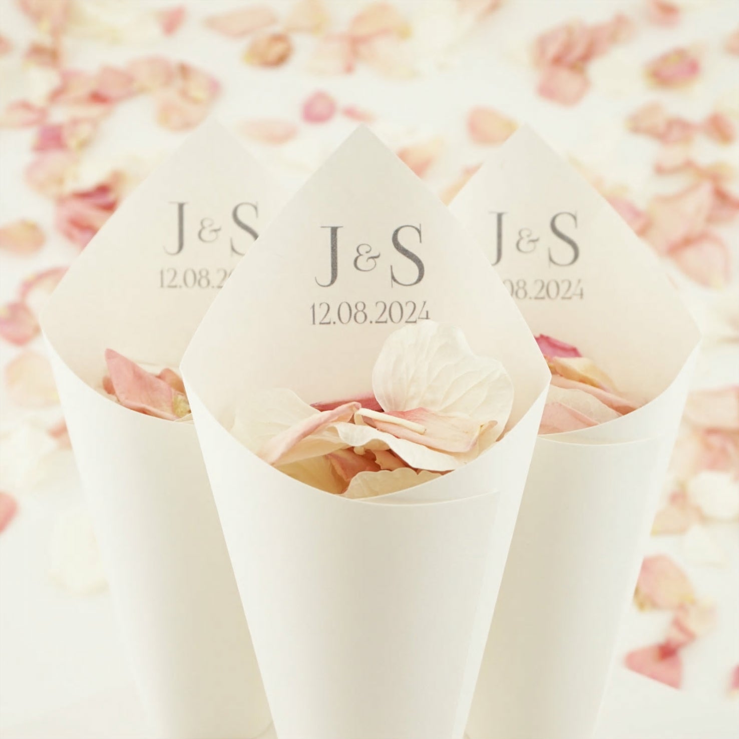 65 x Biodegradable Personalised Confetti Packets buy | Real Flower Petal Wedding Confetti | Natural | Personalised Newlyweds